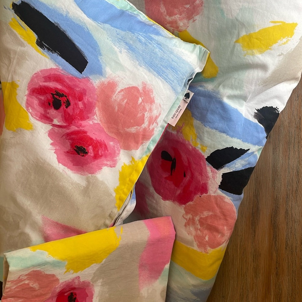 Kate Spade-Twin XL comforter with standard pillow sham.
